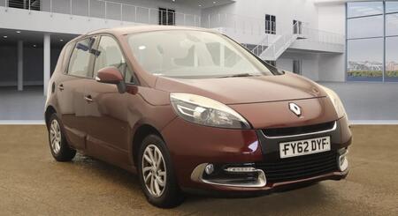 RENAULT SCENIC 1.5 dCi Dynamique TomTom